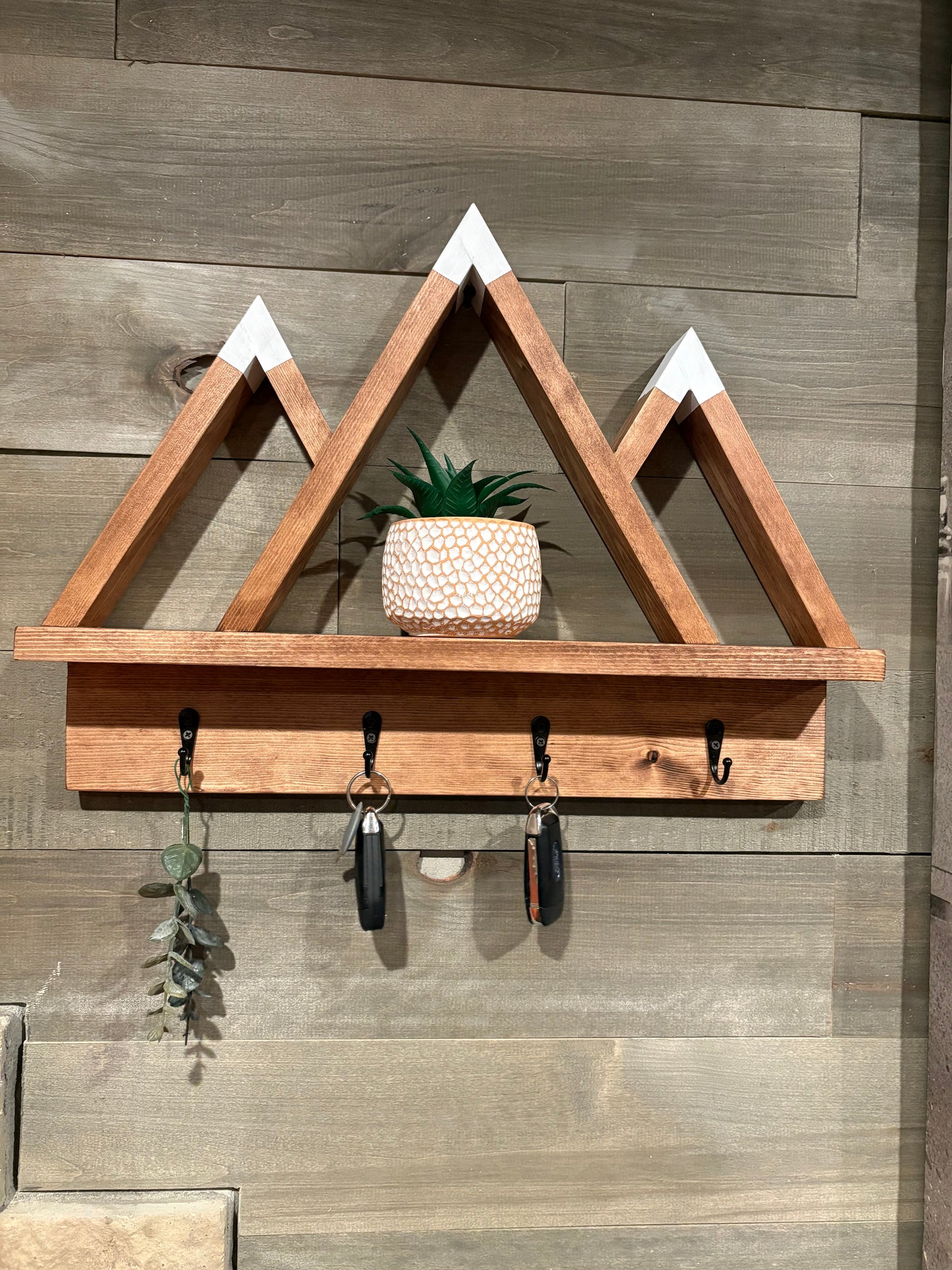 Mountain Key Holder Shelf – Rustic Wall Decor with Hooks